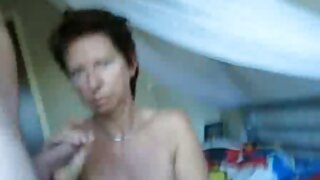 Verzengende brunette ...